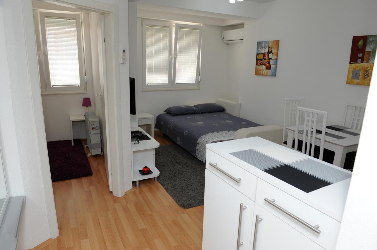 Central Deluxe Apartments オフリド エクステリア 写真